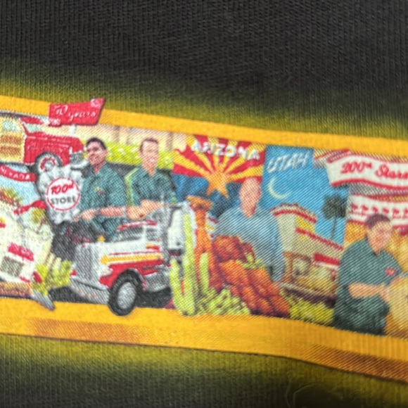 In-N-Out Burger Limited Edition Tee 75 Years T-Shirt Size L Short Sleeves - Picture 8 of 15